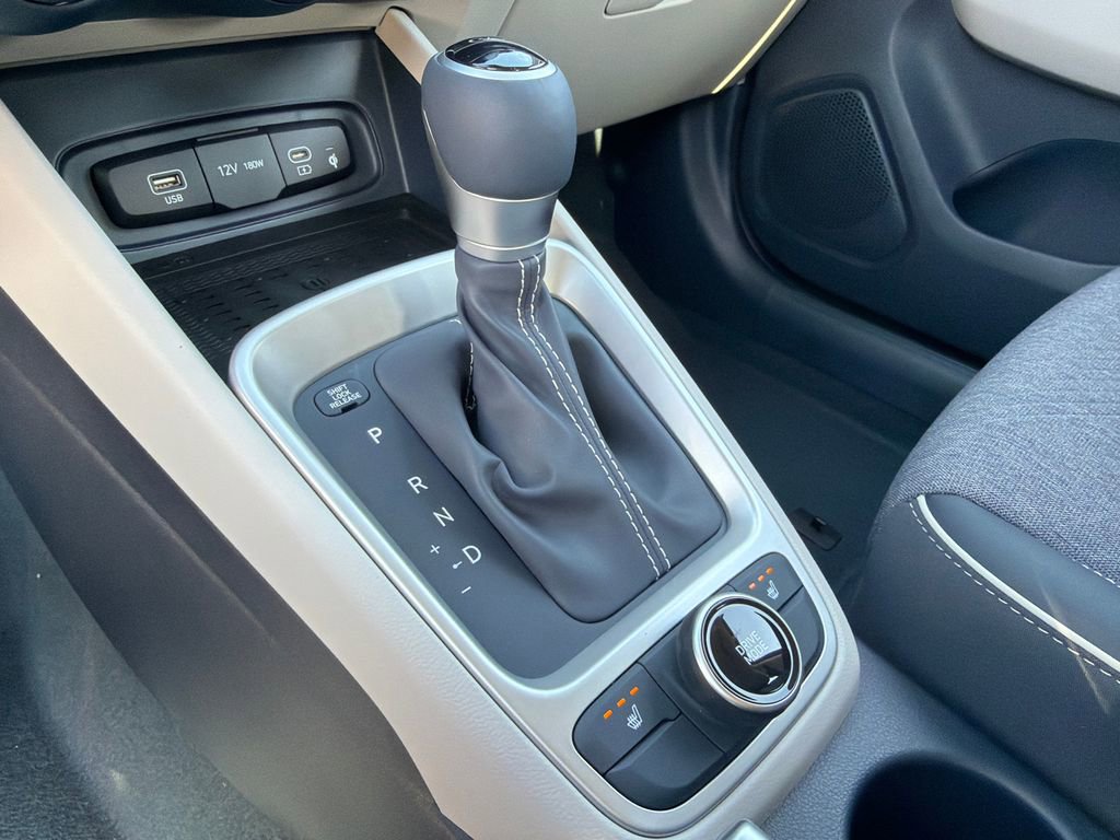 New 2026 Hyundai Venue SEL FWD image 31