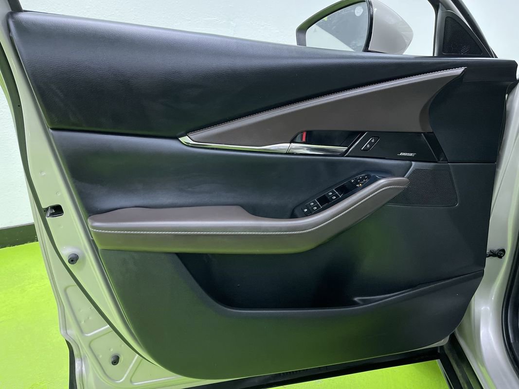 Used 2023 MAZDA CX-30 AWD 2.5 S w/ Premium Package image 17