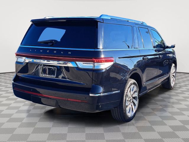 Used 2023 Lincoln Navigator L Reserve AWD/4WD image 5
