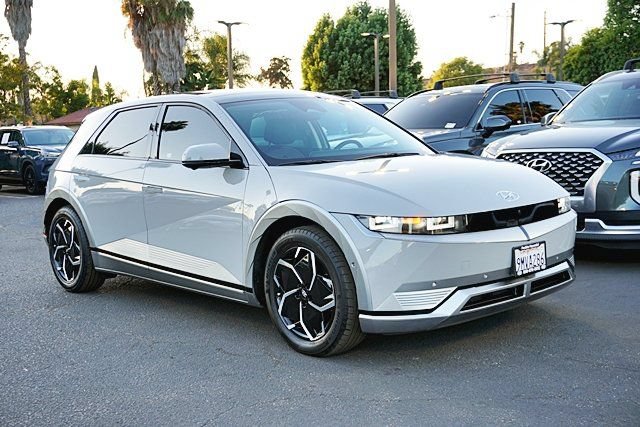 Used 2024 Hyundai Ioniq 5 Limited RWD image 2