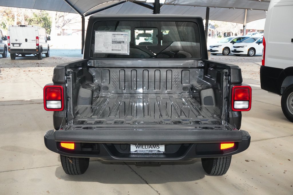New 2026 Jeep Gladiator Sport AWD/4WD image 12