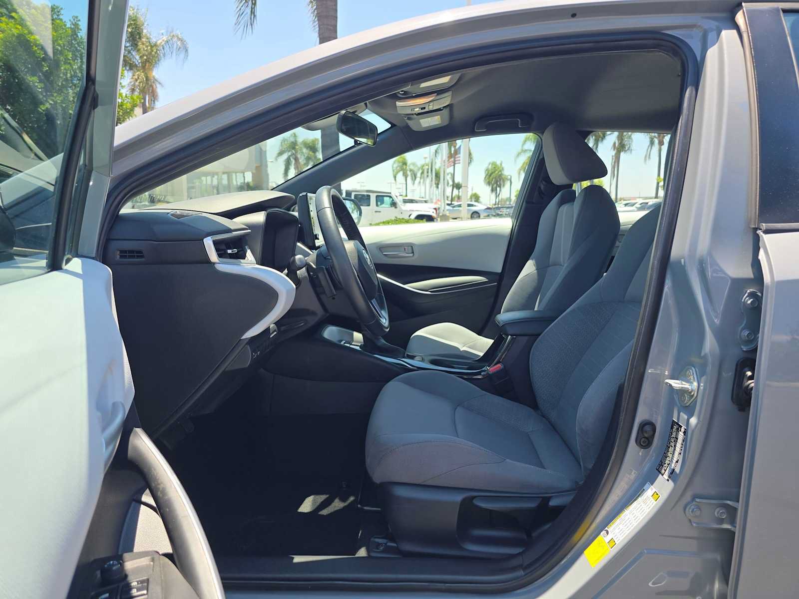Used 2022 Toyota Corolla SE FWD image 22