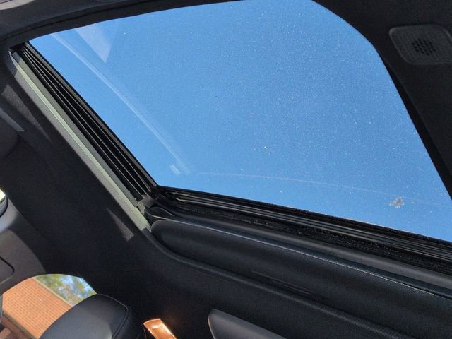 Used 2025 Toyota Sienna Platinum image 14