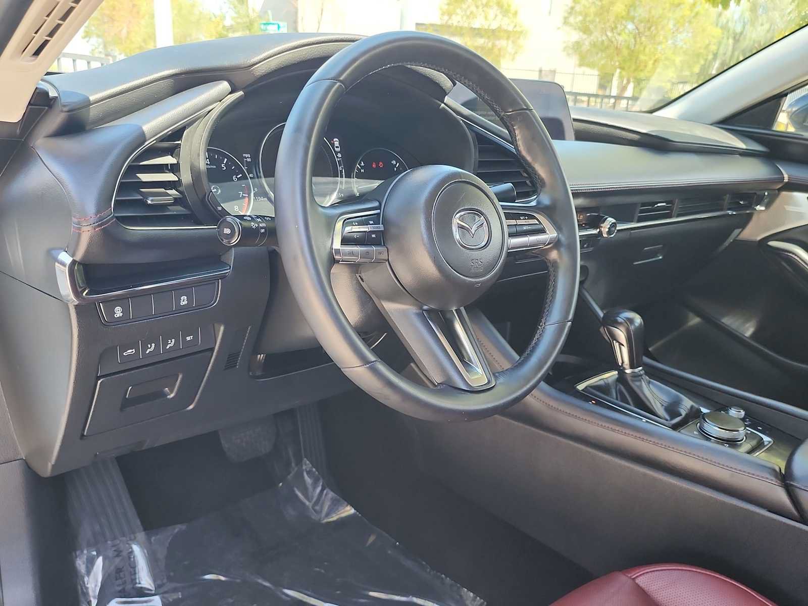 Used 2023 MAZDA MAZDA3 s FWD image 18