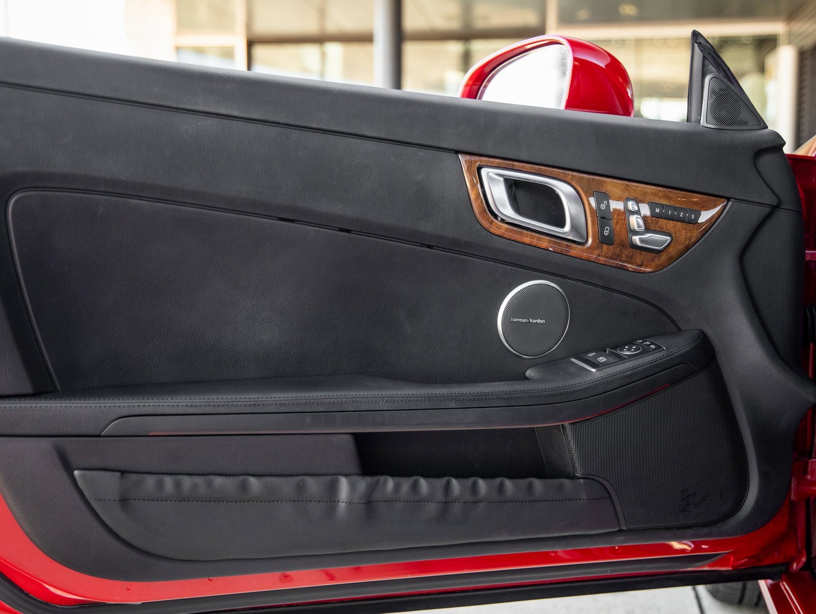 Used 2017 Mercedes-Benz SLC 300 image 16