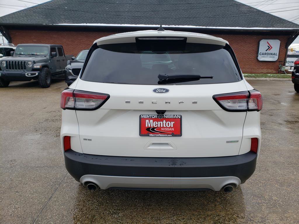 Used 2020 Ford Escape SE image 6