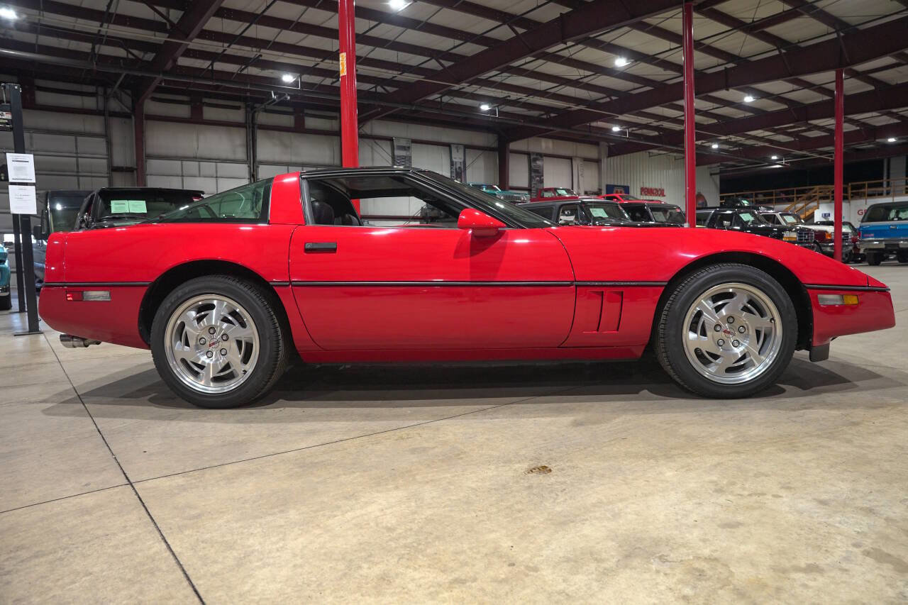 Used 1990 Chevrolet Corvette Coupe RWD image 10