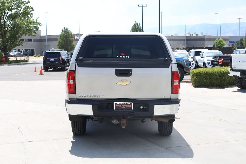 Used 2007 Chevrolet Silverado 2500 LT w/ 1LT Convenience Package AWD/4WD image 5