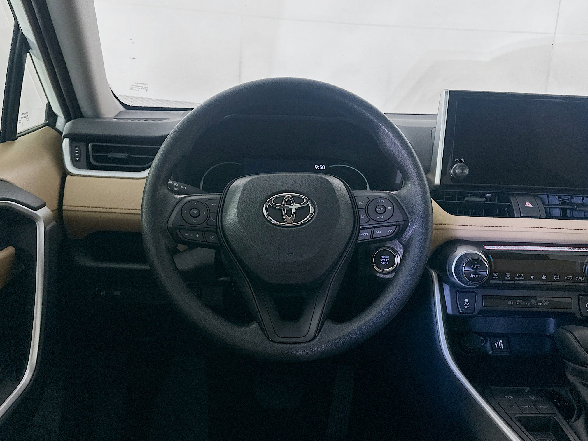 Used 2025 Toyota RAV4 XLE w/ Convenience Package image 18