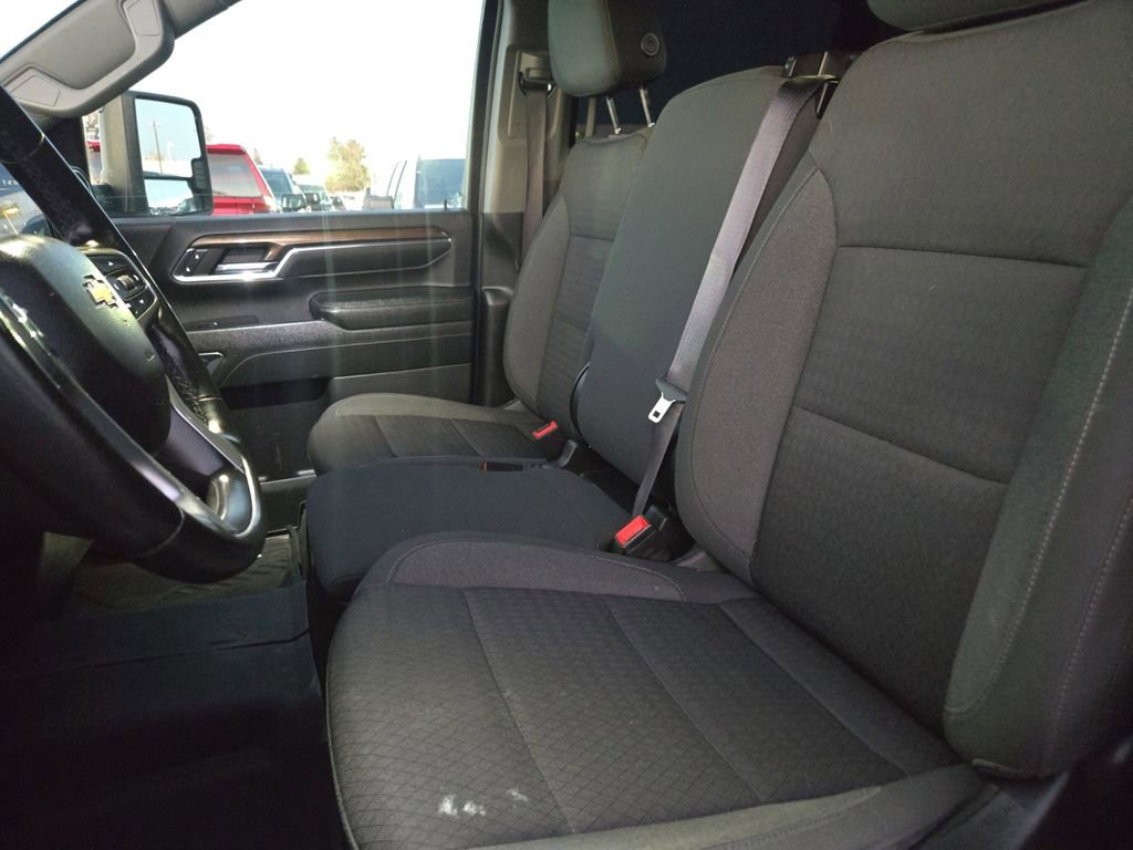 Used 2024 Chevrolet Silverado 2500 LT image 25
