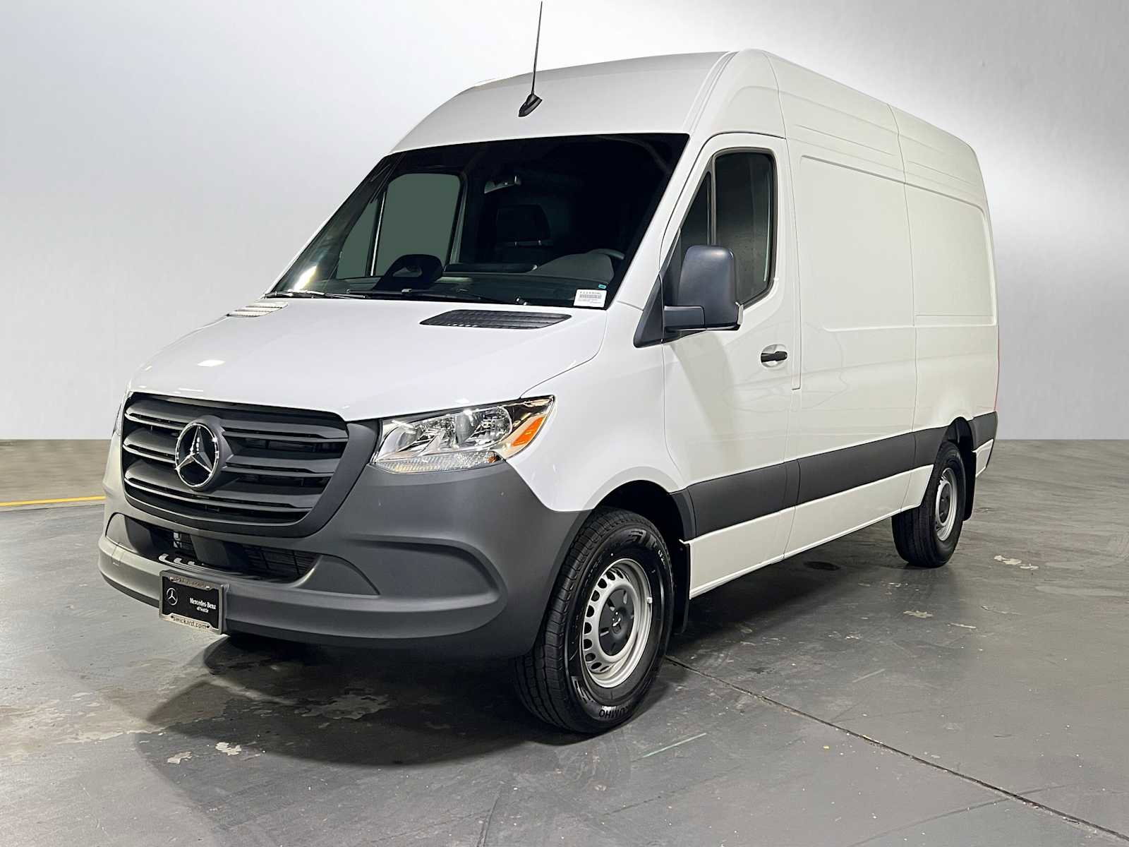 Used 2025 Mercedes-Benz Sprinter 2500 image 7