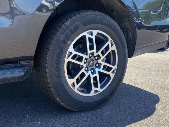 New 2026 Ford Expedition Max Active RWD image 9