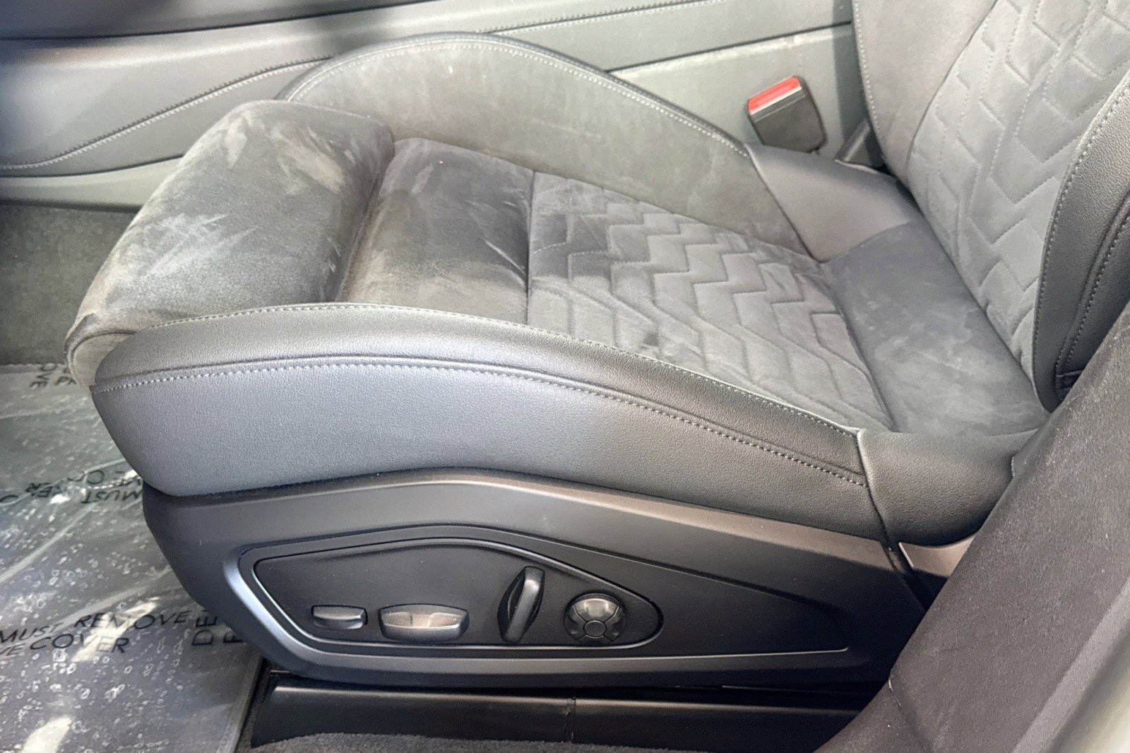 Used 2022 Audi e-tron GT Premium Plus image 18