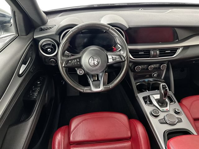 Used 2024 Alfa Romeo Stelvio Veloce AWD/4WD image 9