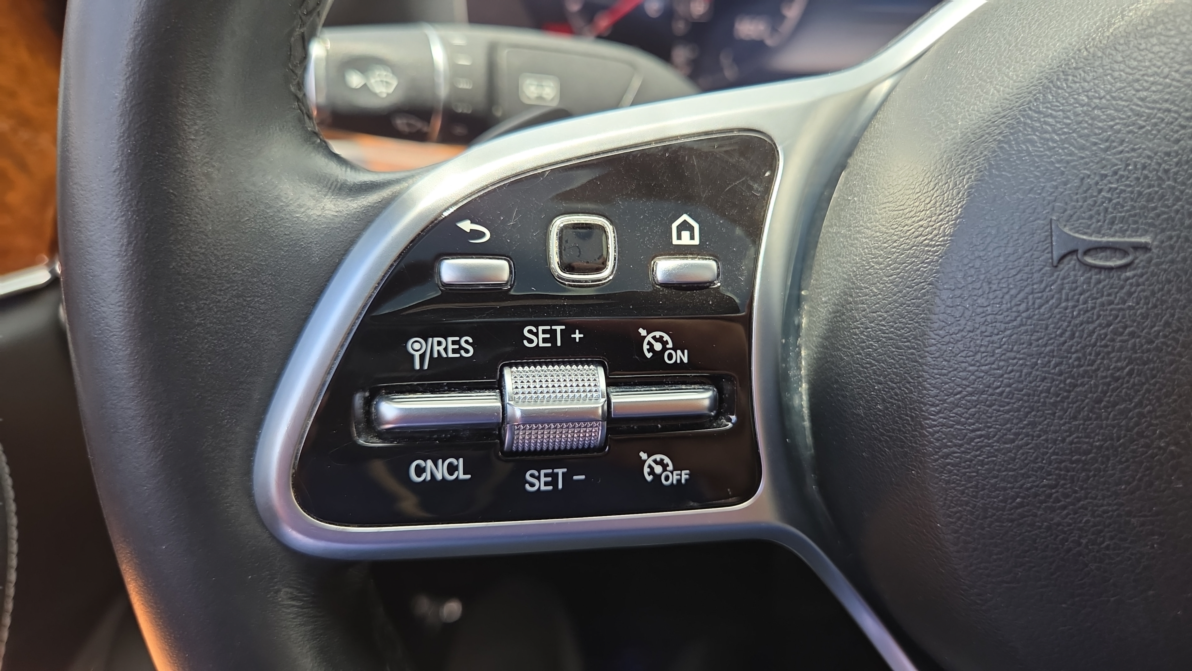 Certified 2020 Mercedes-Benz E 350 Sedan image 26