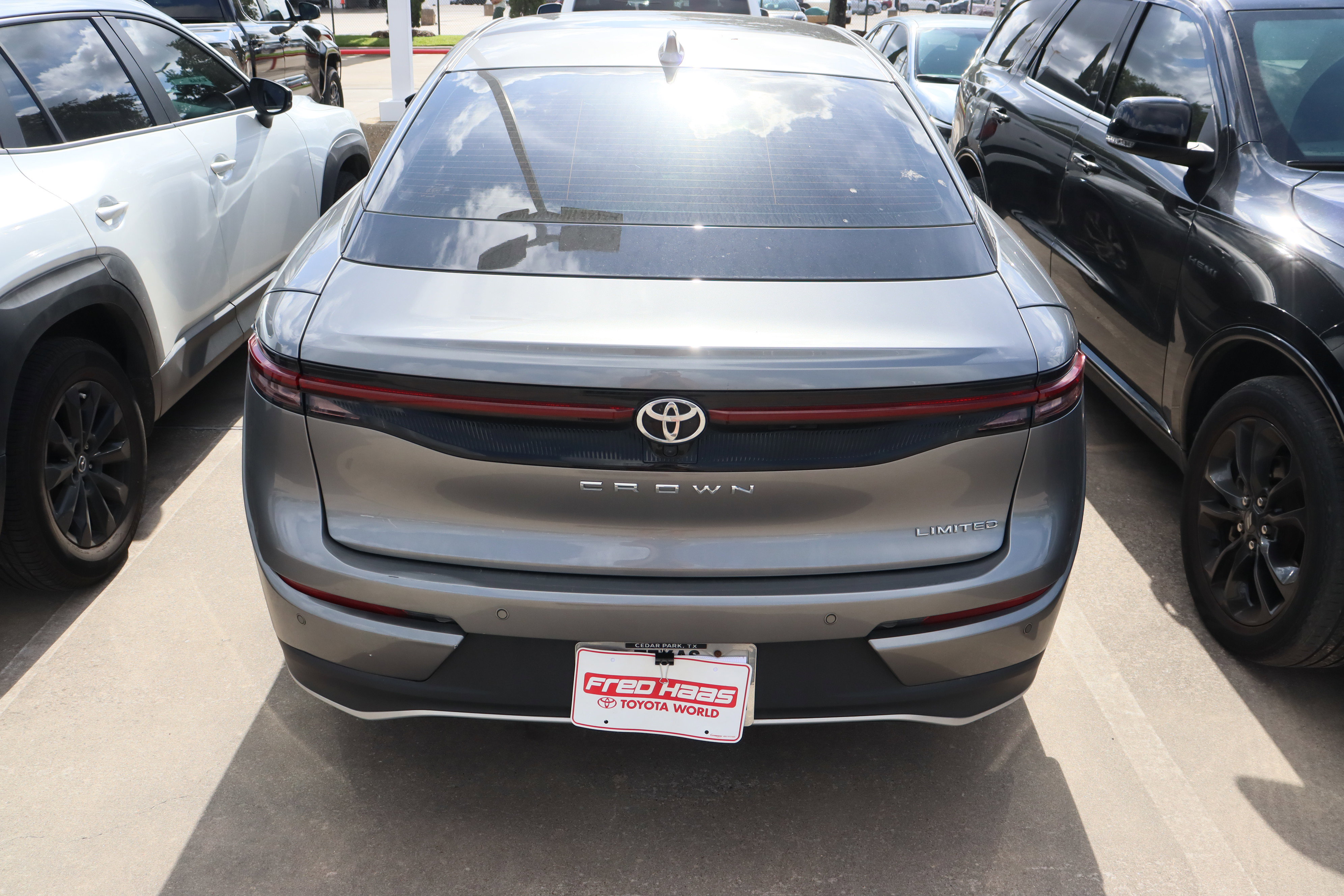 Used 2024 Toyota Crown AWD/4WD image 7