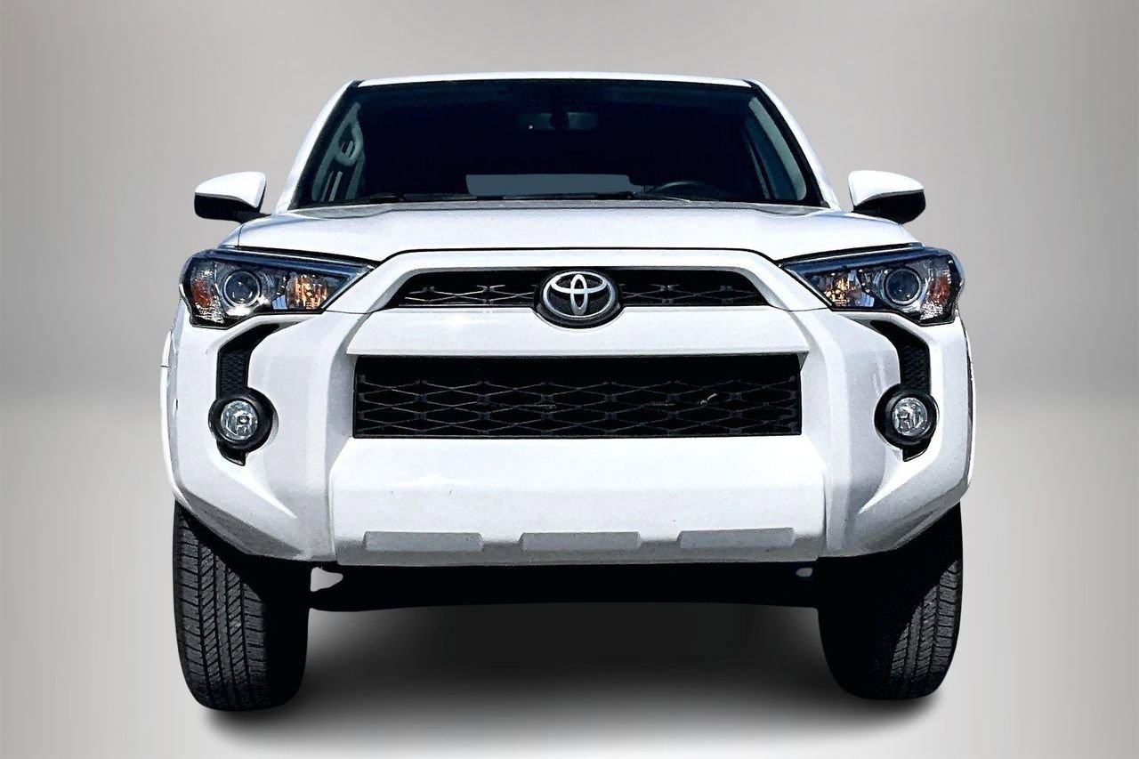 Used 2018 Toyota 4Runner SR5 image 3