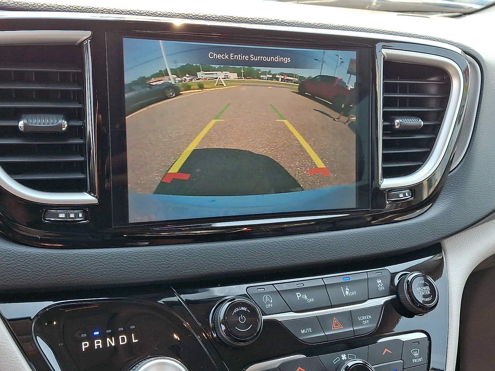 Certified 2023 Chrysler Pacifica Touring-L FWD image 21
