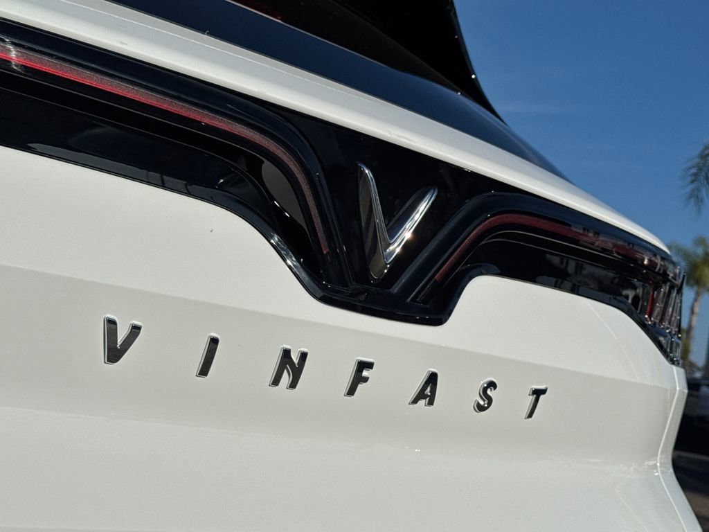 New 2025 VinFast VF 8 Plus AWD/4WD image 12
