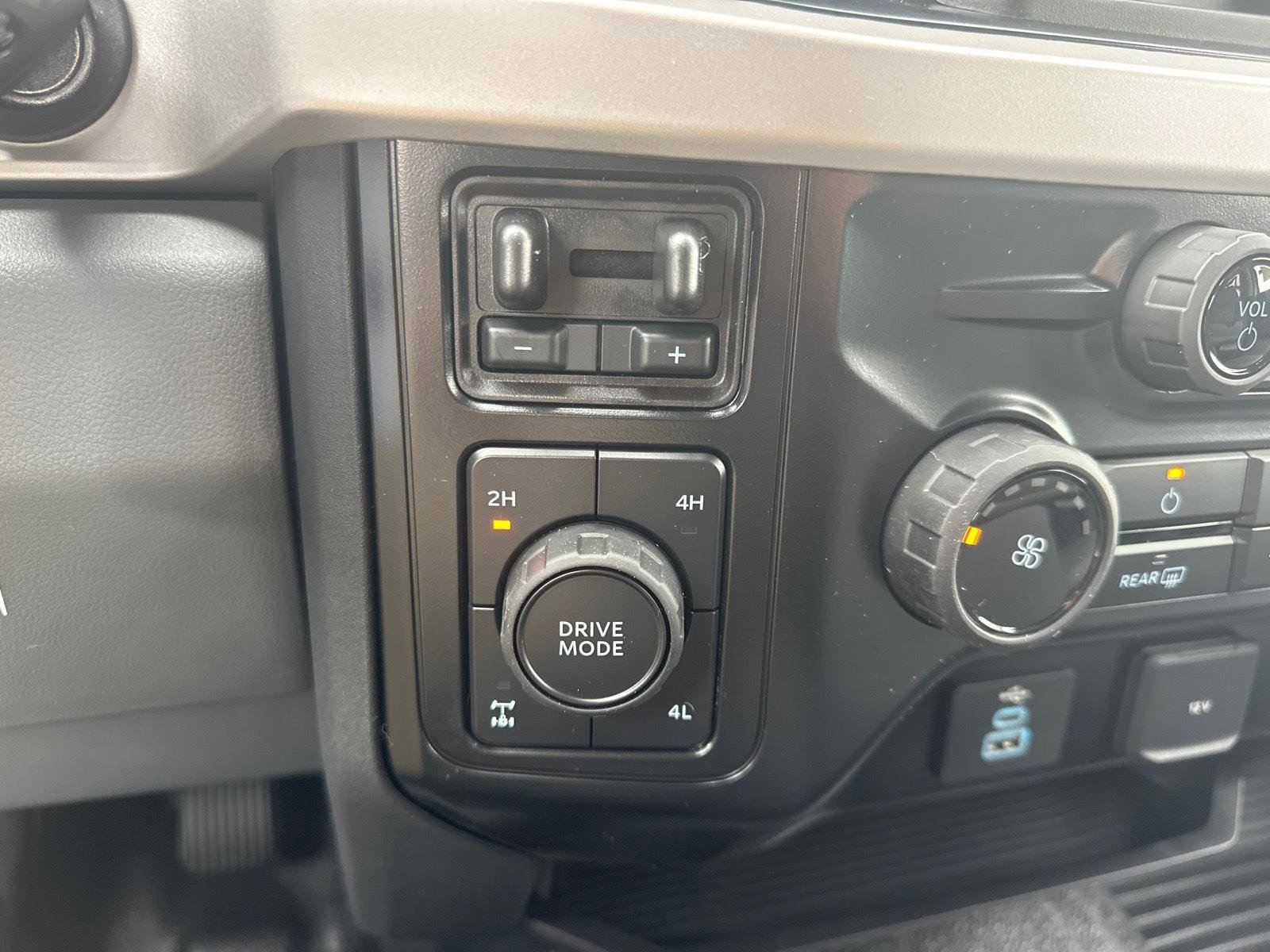 New 2026 Ford F250 XL w/ 360-Degree Camera Package image 24