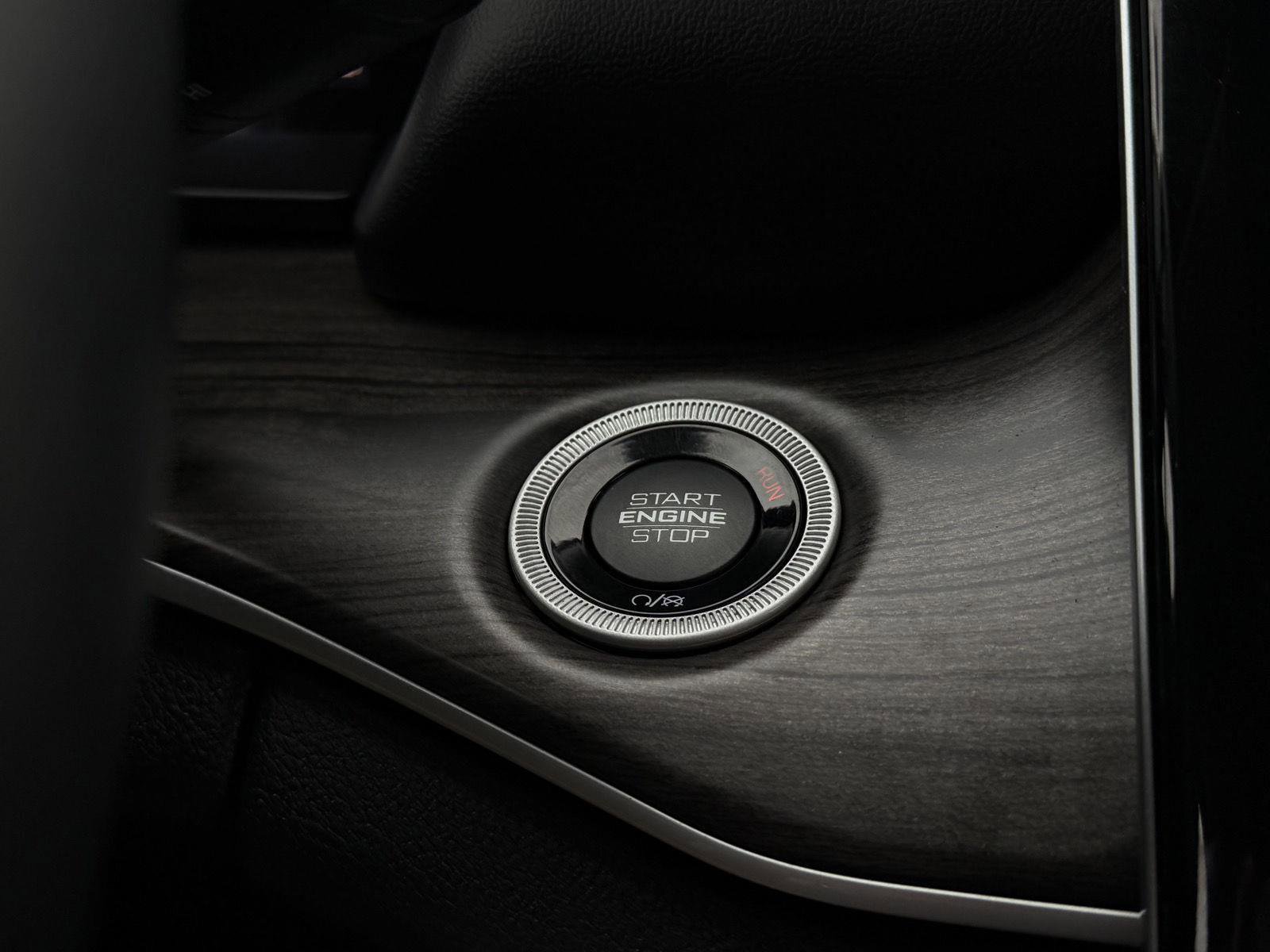 Used 2022 Jeep Grand Cherokee Limited image 18