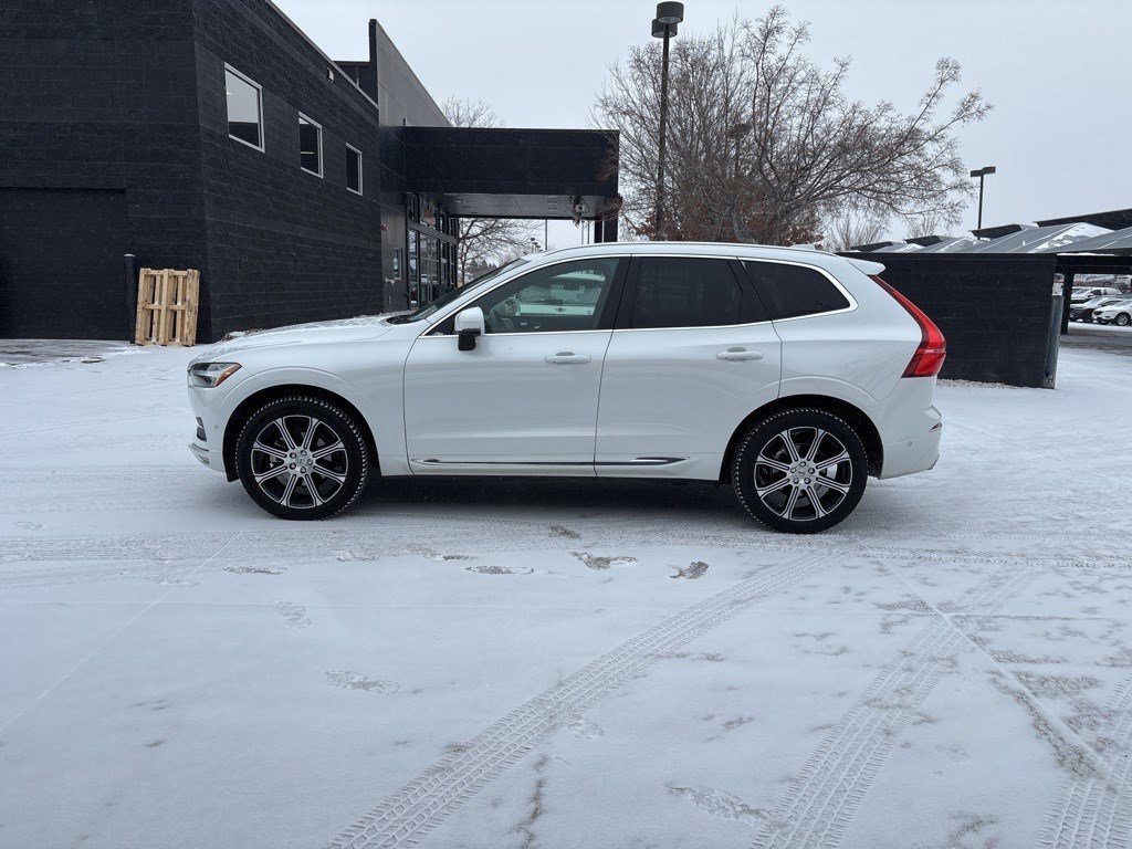 Used 2021 Volvo XC60 T5 Inscription w/ Advanced Package image 2