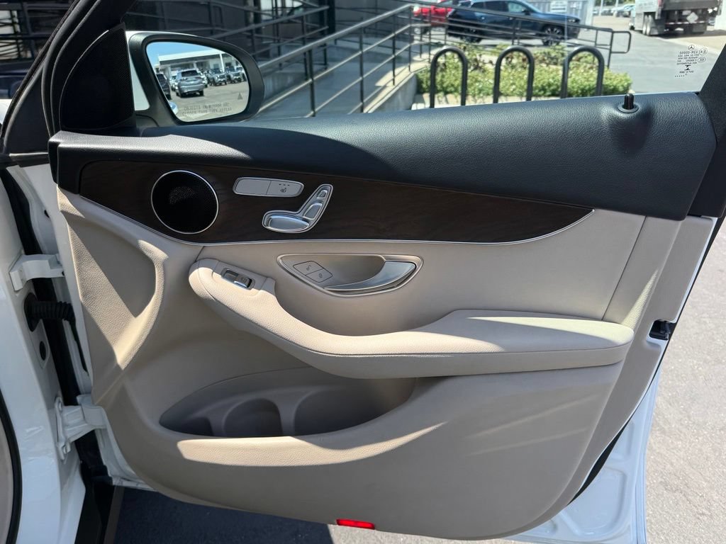 Used 2018 Mercedes-Benz GLC 300 4MATIC image 18