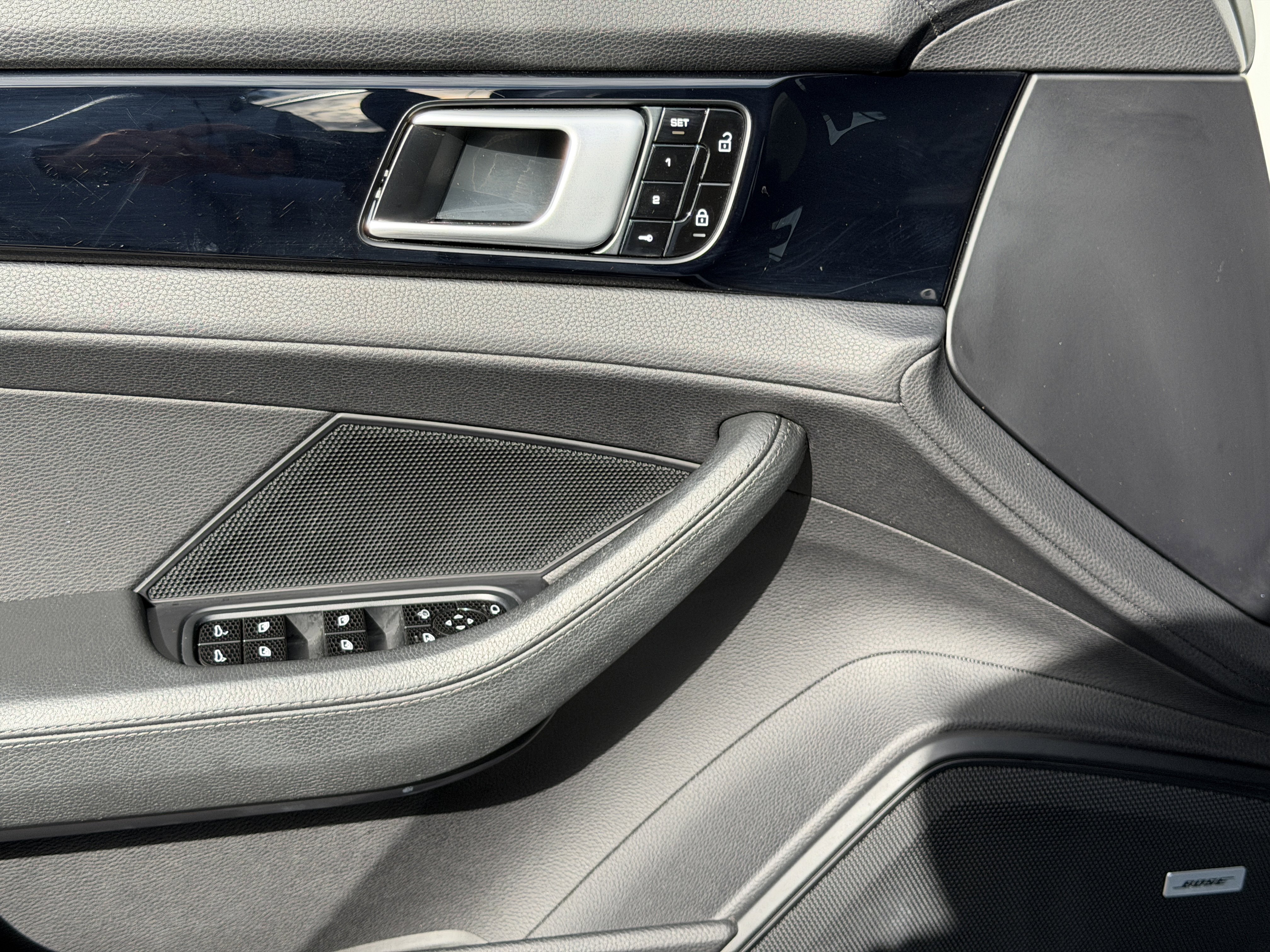 Certified 2020 Porsche Panamera image 23