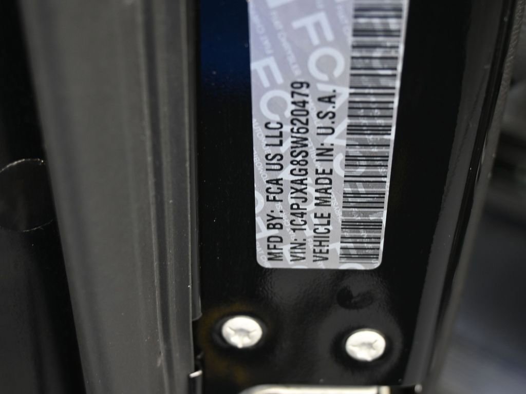 Used 2025 Jeep Wrangler Sport image 15