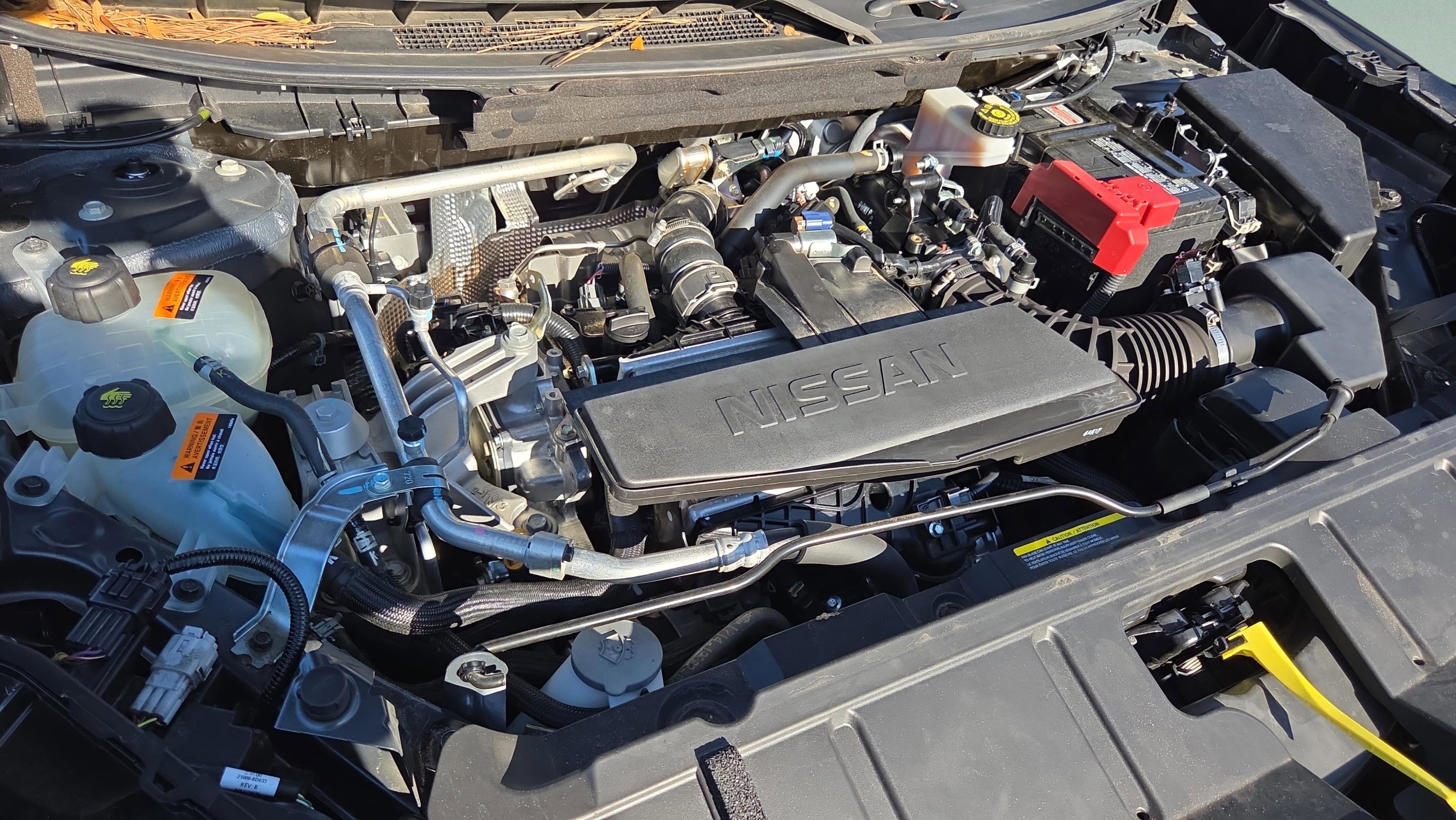 Used 2025 Nissan Rogue S image 19