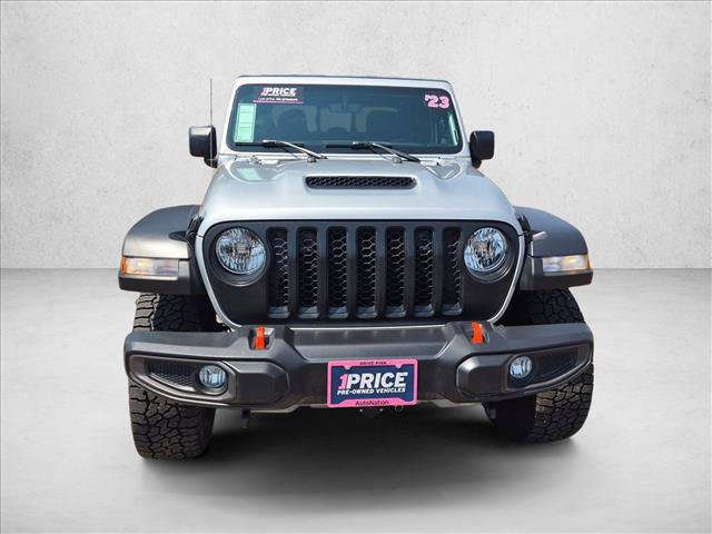 Used 2023 Jeep Gladiator Mojave w/ Trailer Tow Package AWD/4WD video 2