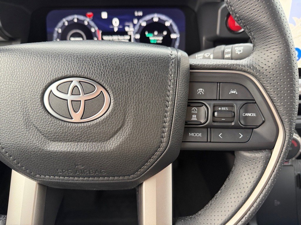 Used 2025 Toyota 4Runner TRD Off-Road Premium image 24