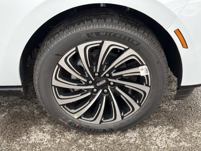 New 2026 Lincoln Navigator Black Label AWD/4WD image 9