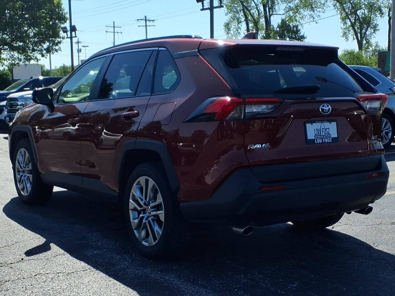 Used 2021 Toyota RAV4 XLE Premium AWD/4WD image 6