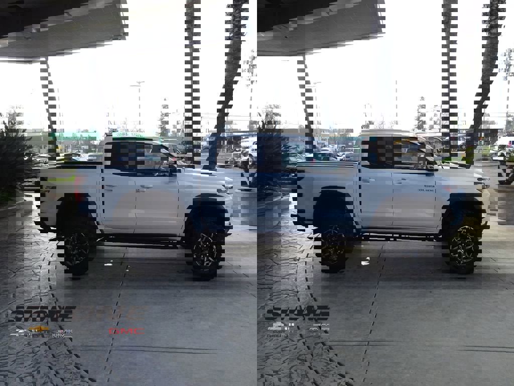 New 2026 Chevrolet Colorado ZR2 image 10