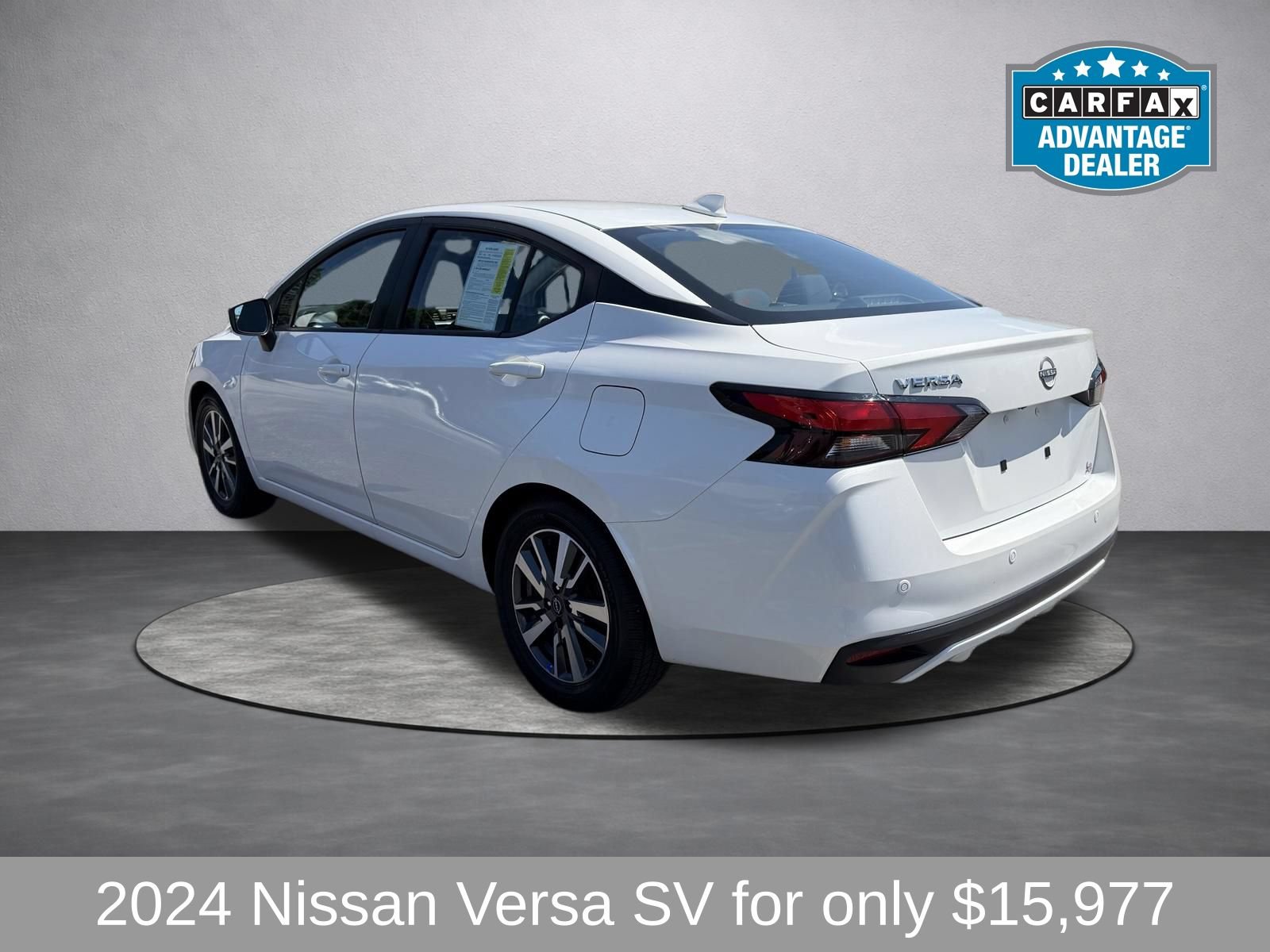 Used 2024 Nissan Versa SV FWD image 3