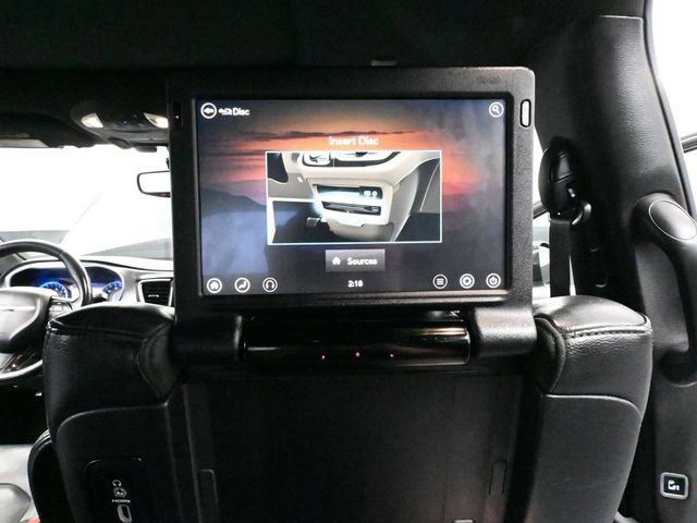 Used 2019 Chrysler Pacifica Touring-L Plus w/ Advanced Safetytec Group FWD image 55