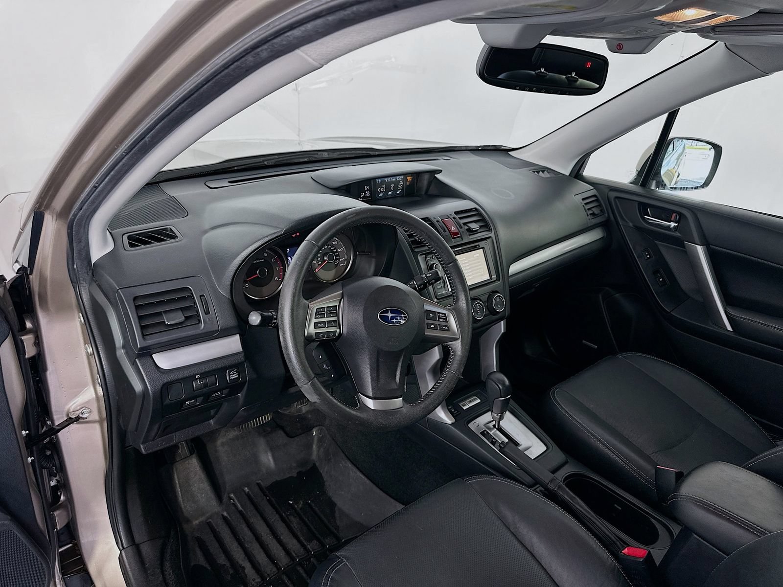 Used 2015 Subaru Forester 2.5i Limited AWD/4WD image 9