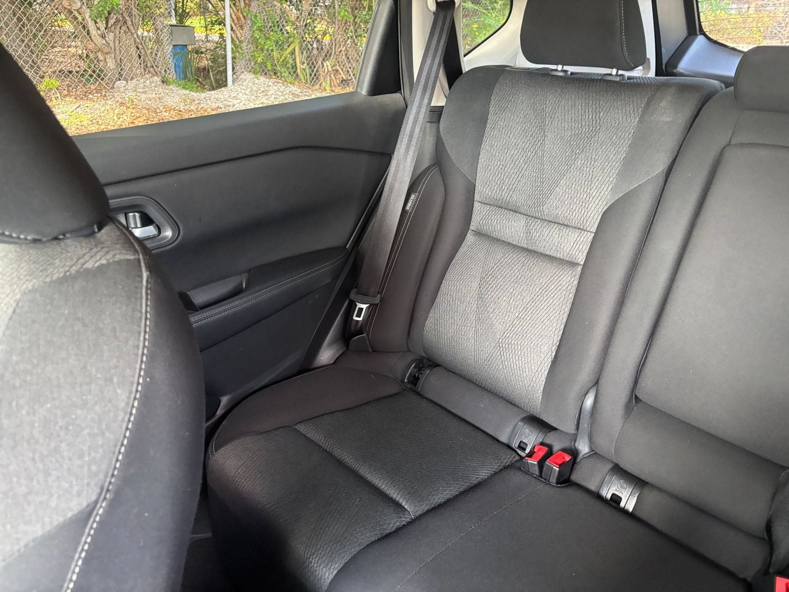 Used 2025 Nissan Rogue SV FWD image 40