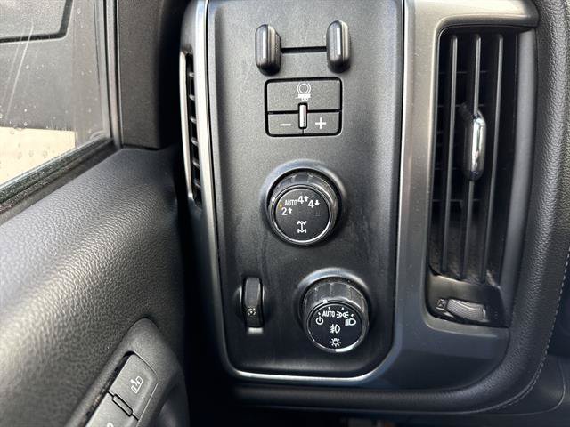 Used 2018 Chevrolet Silverado 1500 LTZ w/ Sport Package AWD/4WD image 23