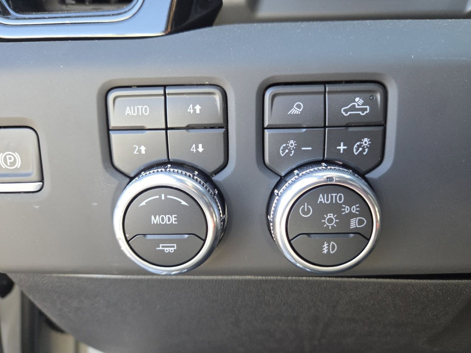 New 2026 GMC Sierra 2500 AT4 w/ AT4 Premium Plus Package image 6