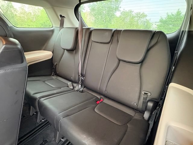 New 2024 Kia Carnival LX FWD image 11
