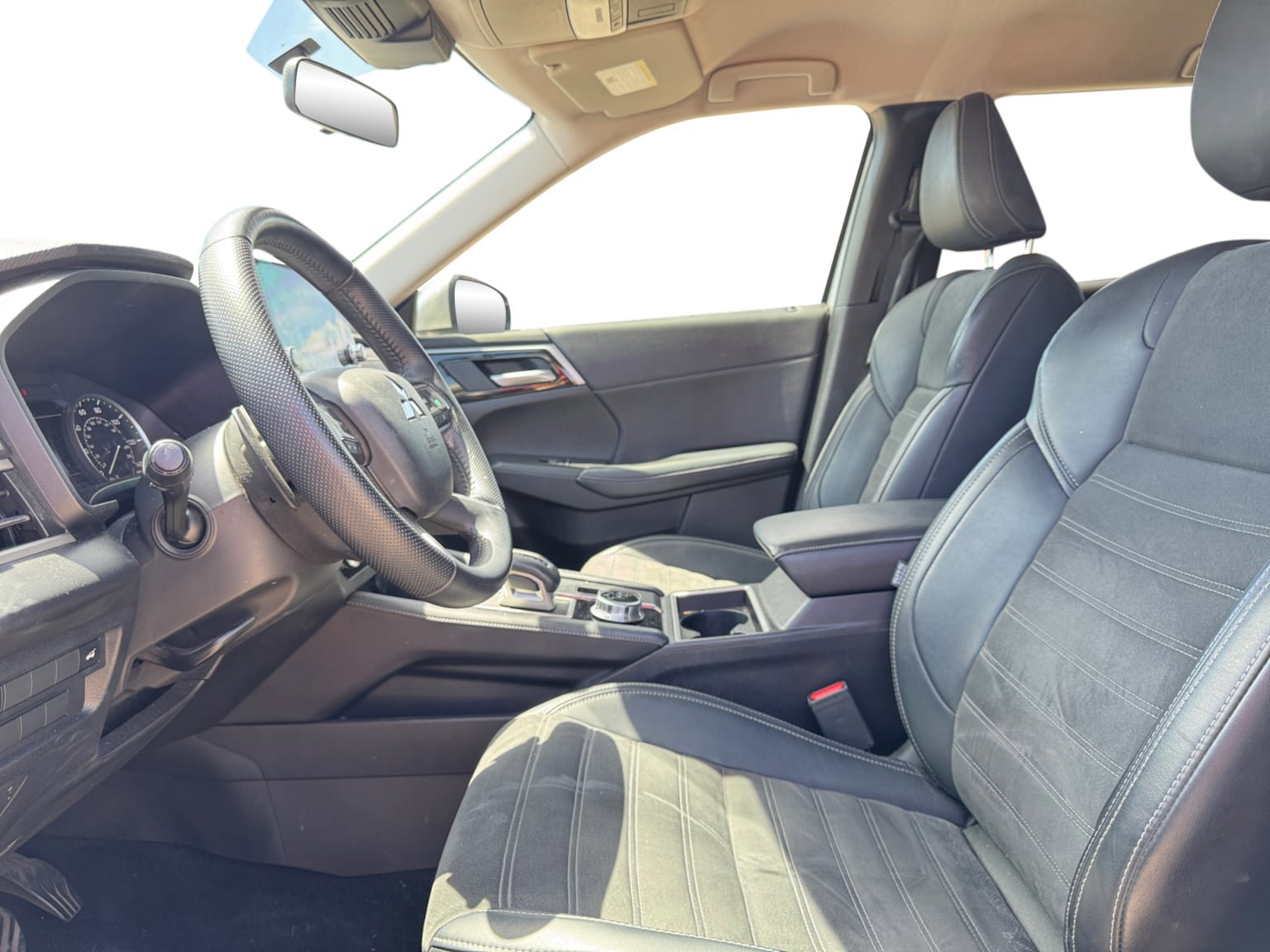 Used 2023 Mitsubishi Outlander SE FWD image 10