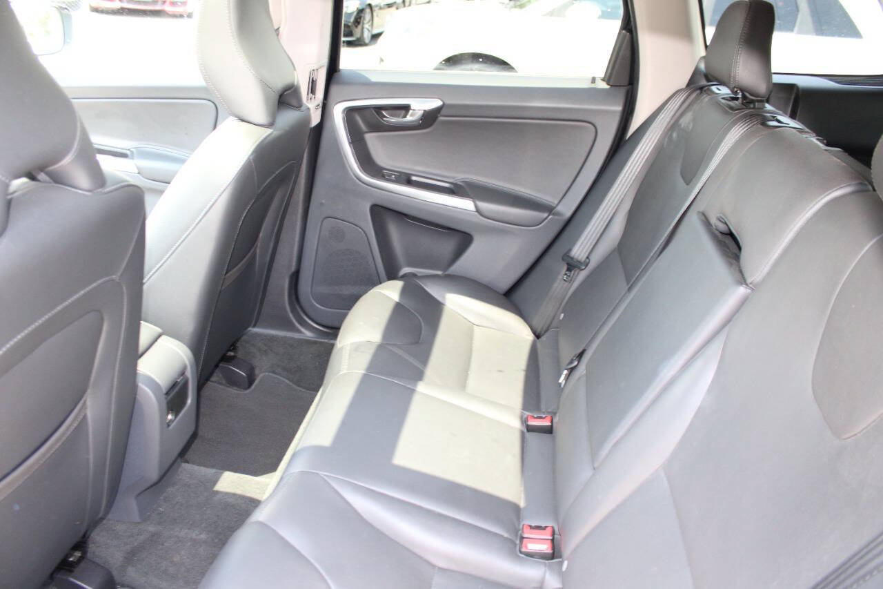 Used 2016 Volvo XC60 T5 Premier AWD/4WD image 19