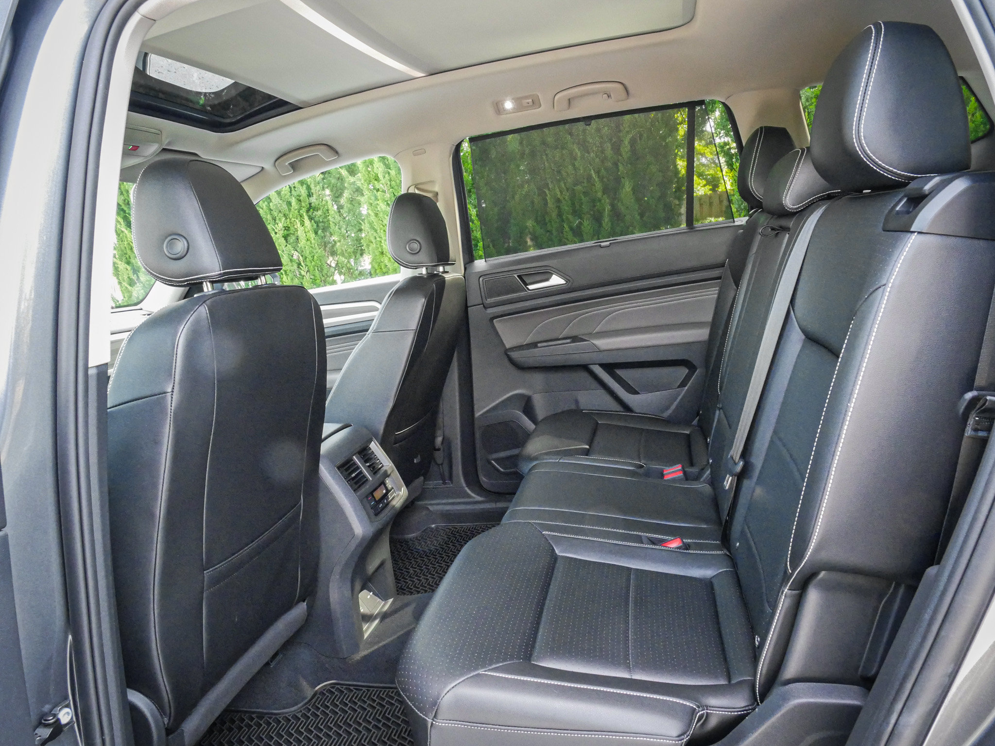 Used 2022 Volkswagen Atlas SEL AWD/4WD image 30