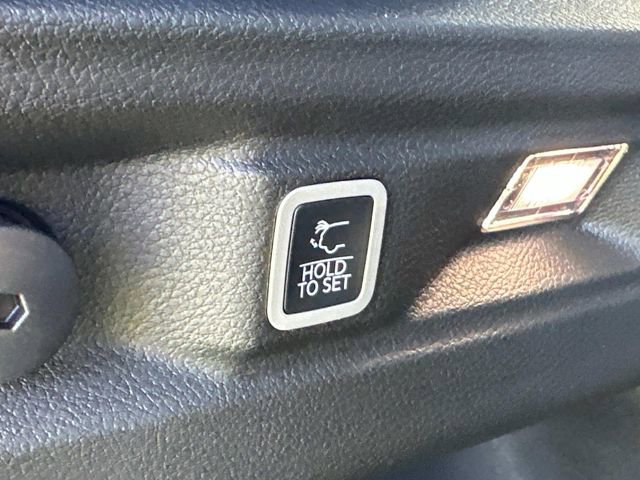 New 2025 Jeep Grand Cherokee L Laredo w/ Luxury Tech Group I image 40