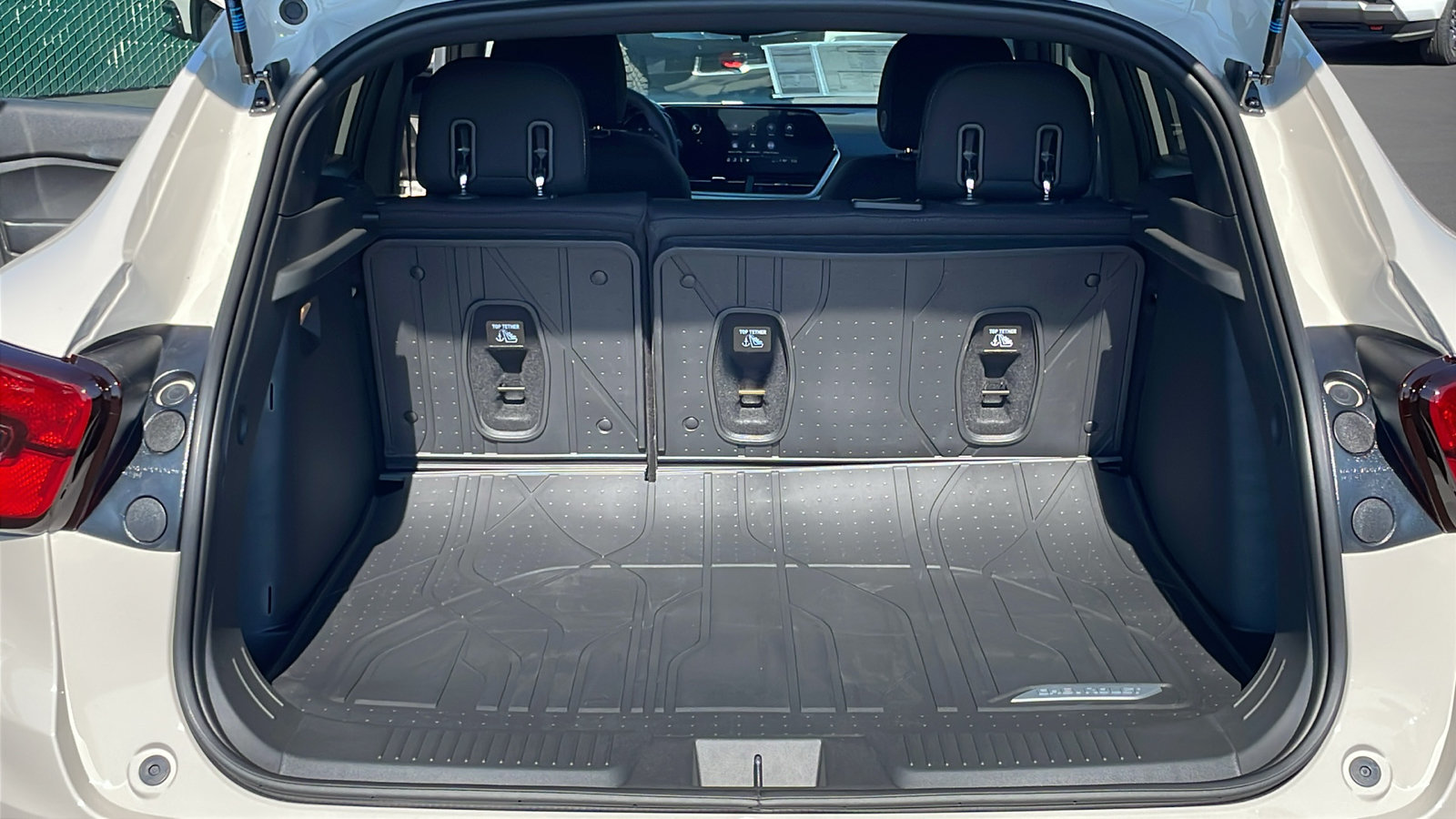 New 2026 Chevrolet Trax RS w/ Sunroof Package FWD image 11