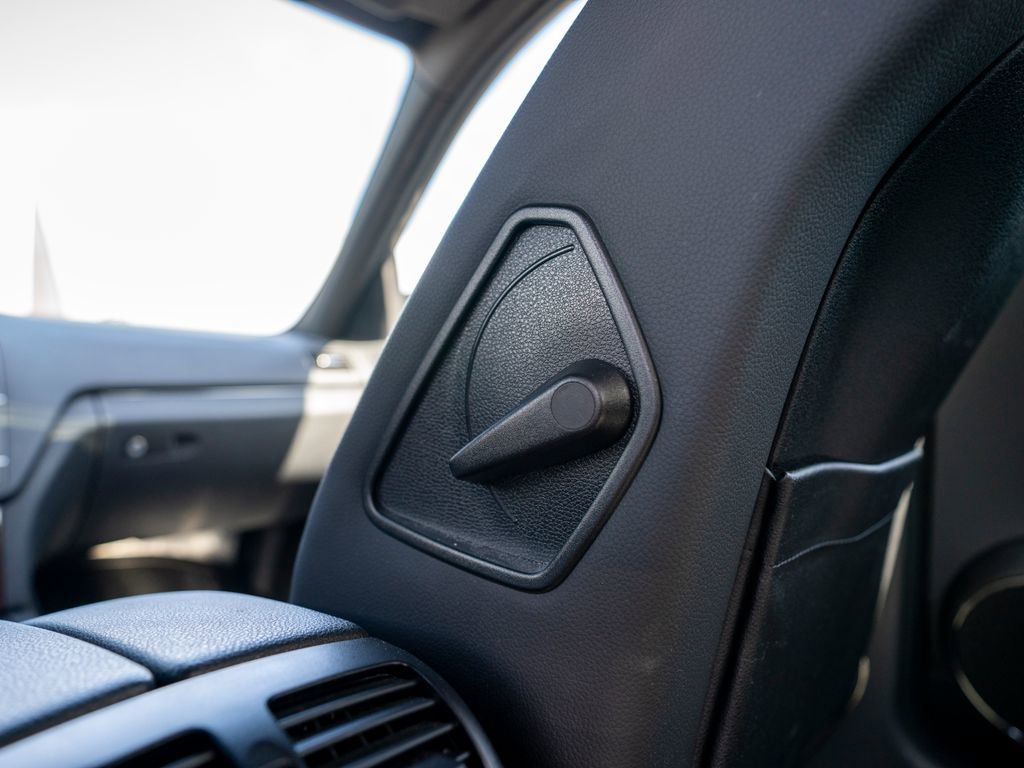 Used 2011 Mercedes-Benz C 300 4MATIC Sedan image 46