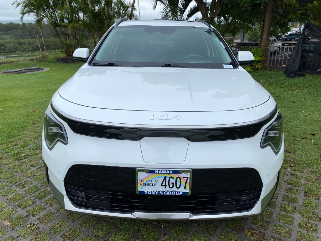 Used 2023 Kia Niro Wave FWD image 2