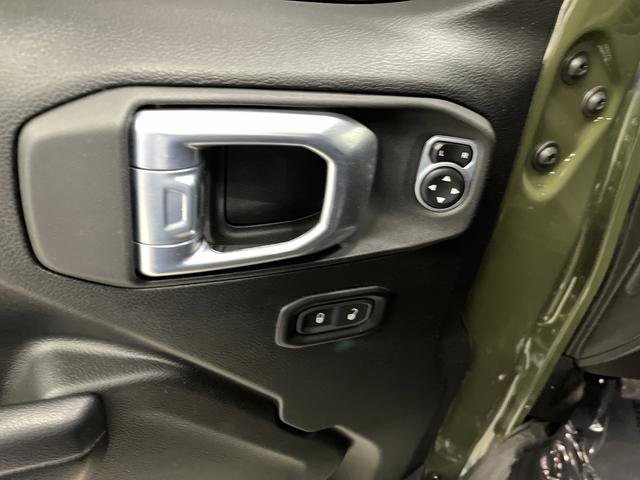 Used 2021 Jeep Wrangler Sport AWD/4WD image 26